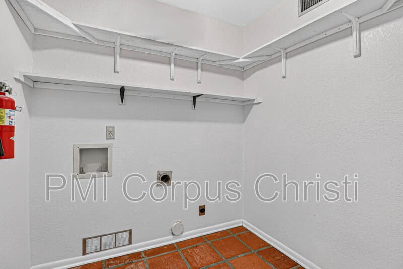 Corpus Christi House: 5030 Merganser Drive