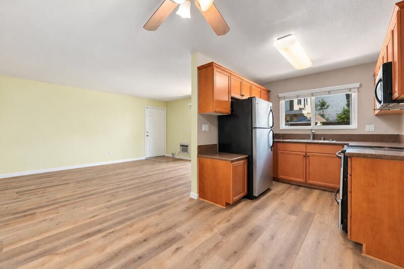 San Diego Condo: 6750 Beadnell Way