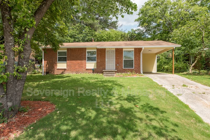 Atlanta House: 455 Bolton Rd NW