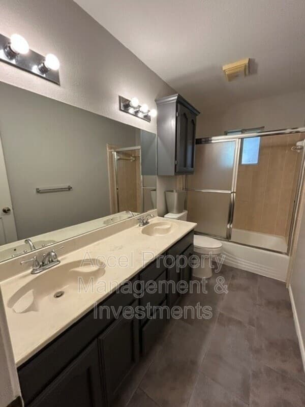 San Juan House: 214 W 17th St