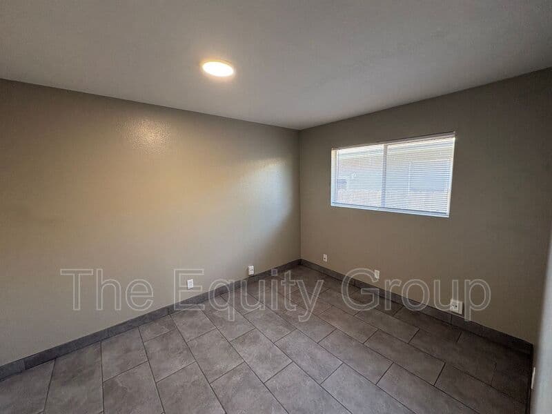 Visalia Condo: 3108 West Walnut Ave