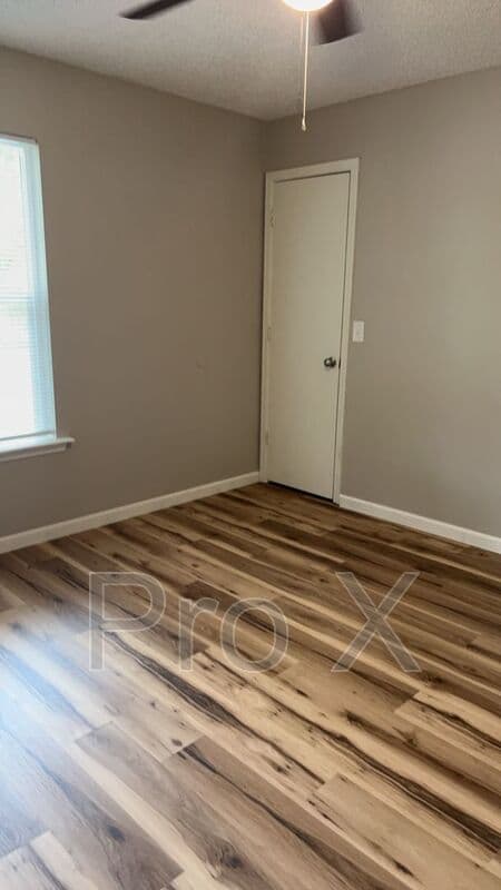 Fayetteville House: 514 N Betty Jo Drive