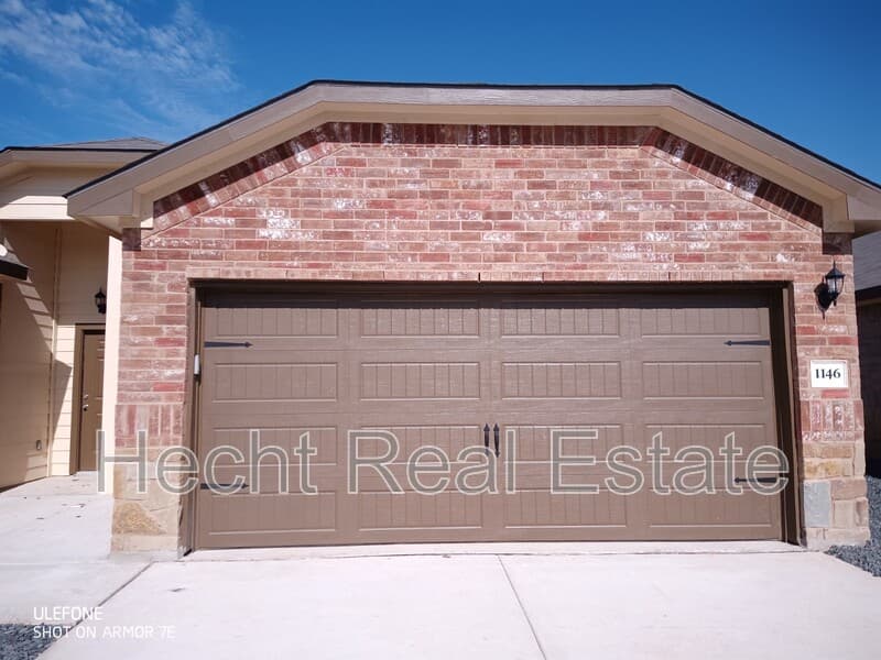 Seguin Condo: Stanley Way - 1