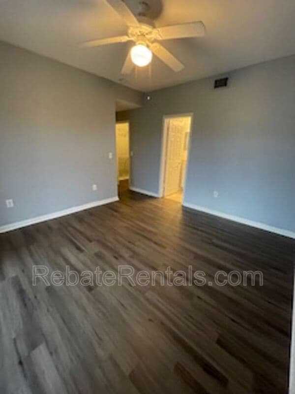 Jacksonville Condo: 10075 Gate Parkway