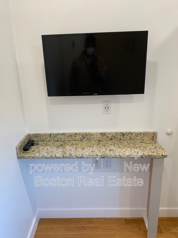 Chelsea Condo: 16 Fifth Street