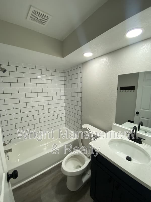 Oldsmar Condo: 210 Saint Petersburg Drive EastUnit C