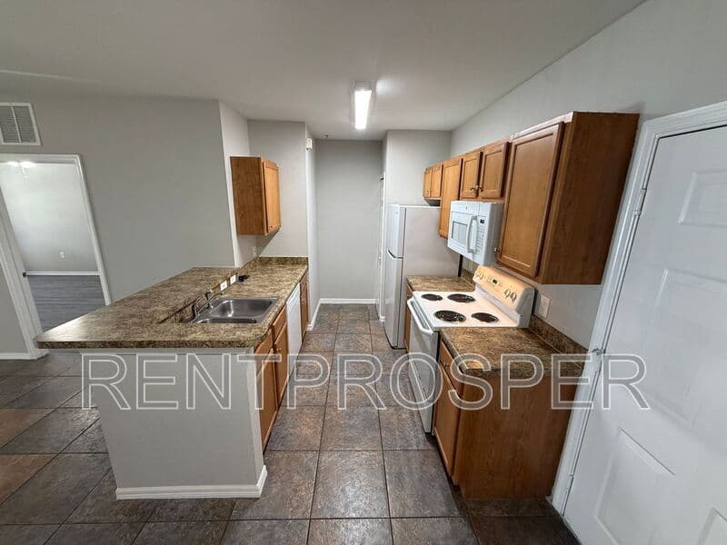 Orlando Condo: 5550 East Michigan St
