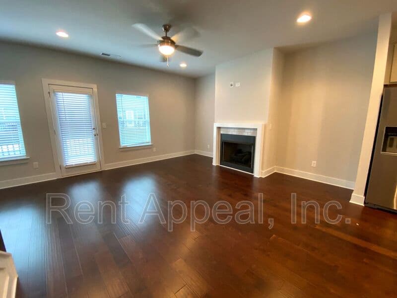 Doraville House: 3779 Oxford Circle