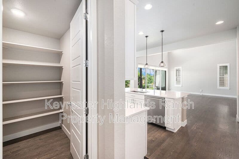 Highlands Ranch House: 533 Red Thistle Dr