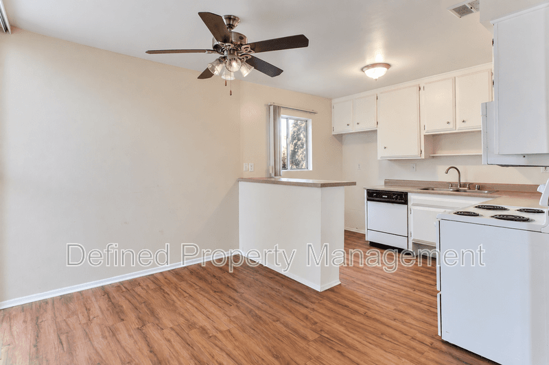 SHERMAN OAKS Condo: 14955 DICKENS ST
