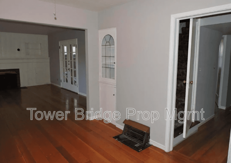 Sacramento House: 4424 T Street