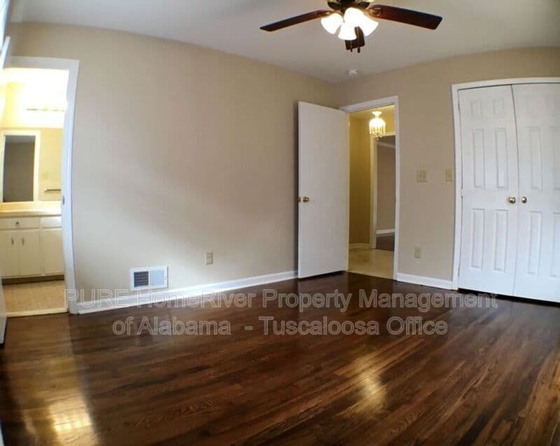 Tuscaloosa House: 151 Lenora Drive