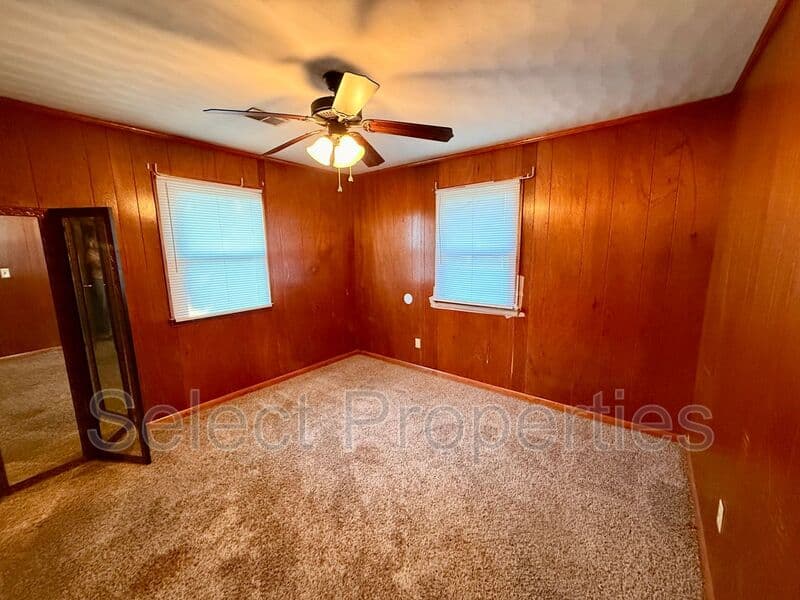 Jonesboro House: 2103 Brazos