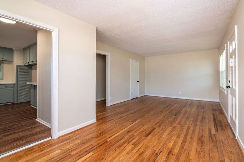 Birmingham House: 629 McCary SW