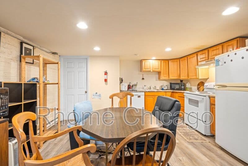 Chicago Condo: 6115 S Drexel Ave