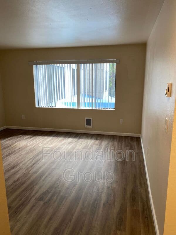 Seattle House: 400 10th Ave