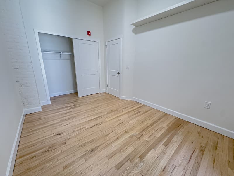 Philadelphia Condo: 2013 Green St - 2FL