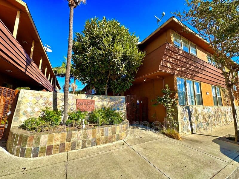 Gardena Condo: 1661 W. 182nd Street