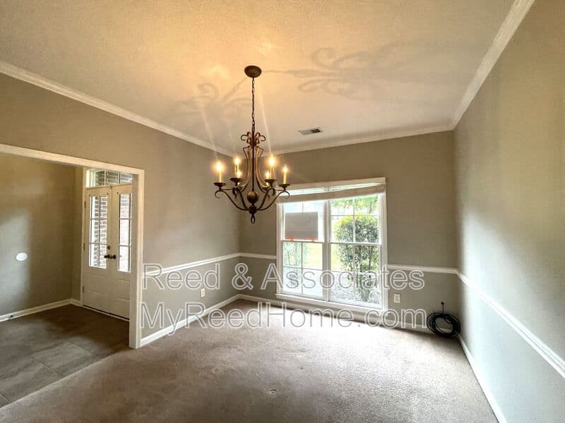 Arlington House: 4720 Hampton Ridge Ln.