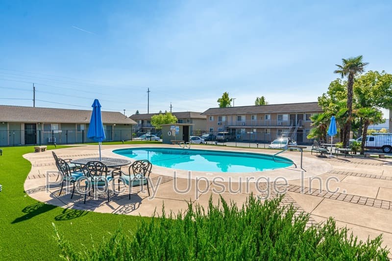 Redding Condo: 1230 Canby Rd