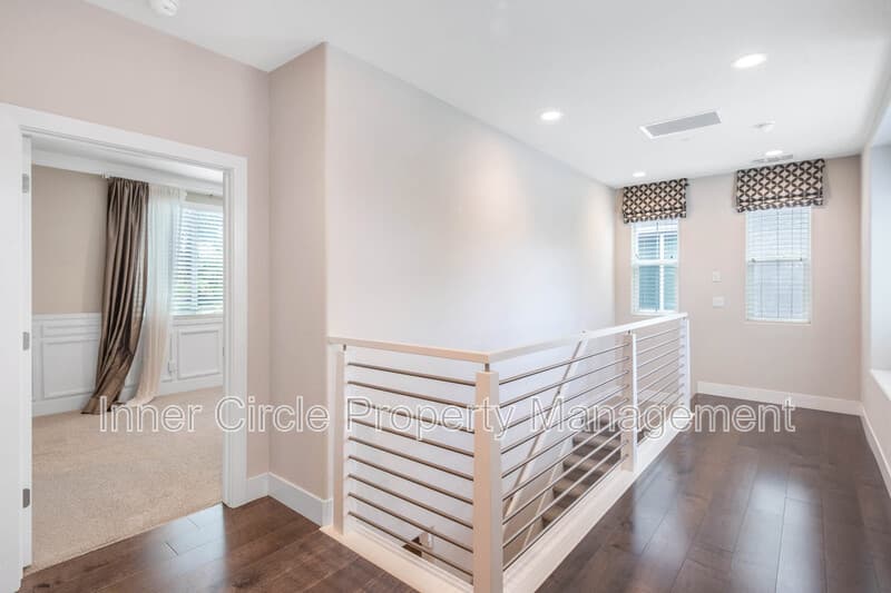 Brentwood House: 376 Bougainvilla Drive