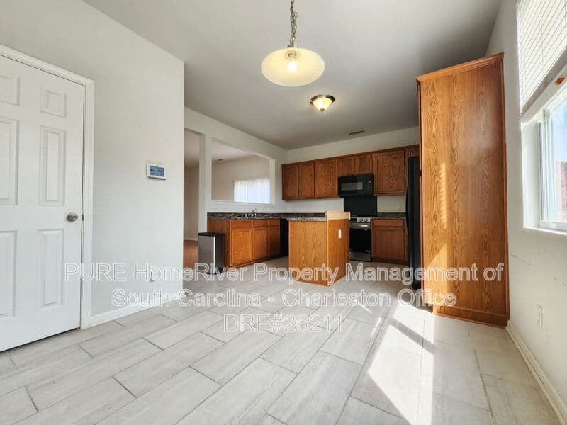 Goose Creek House: 437 Watershed Dr