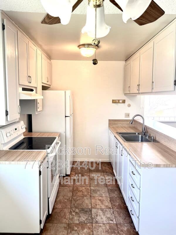 Reno House: 5020 Tahiti Way