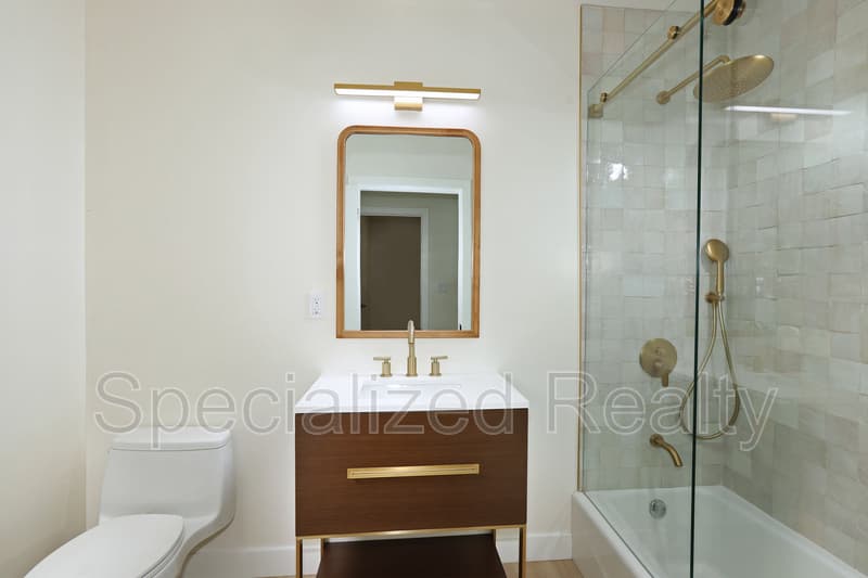 Los Angeles House: 1827 Hill Drive