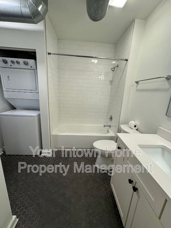 Atlanta Condo: 260 18th St NW