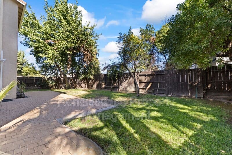 Manteca House: 1618 Matterhorn St.