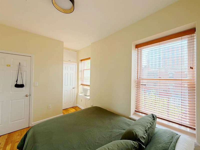 Jersey City Condo: 440 Jersey Ave
