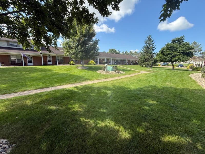 Medina Condo: 565 Leisure Lane
