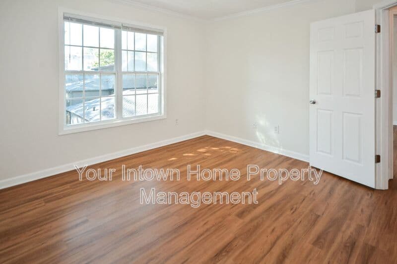 Atlanta House: 69 Haygood Ave SE