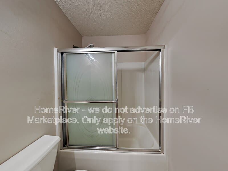 Navarre House: 6610 Federal St