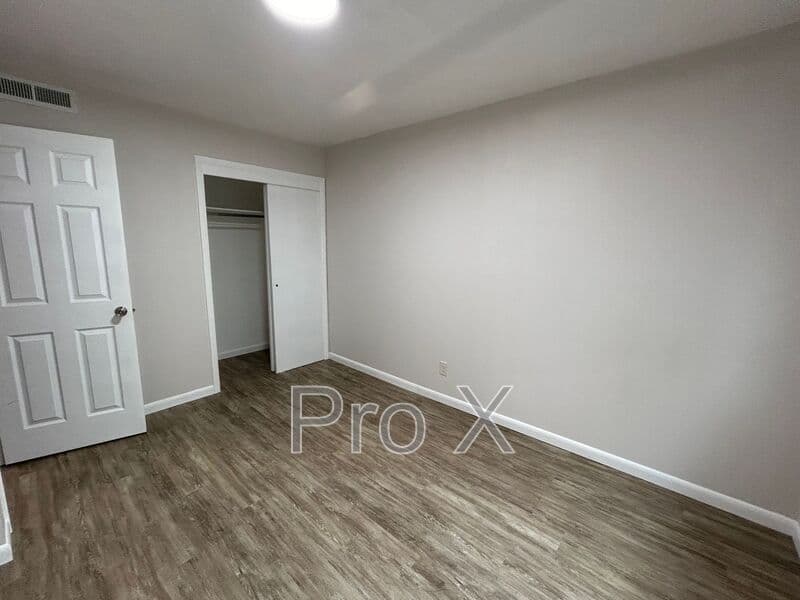 Fayetteville Condo: 210 S Hill Ave
