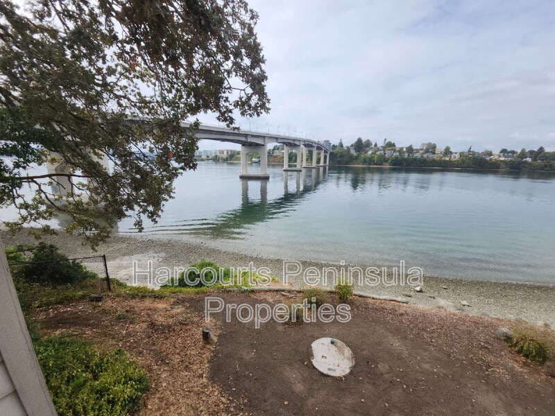 Bremerton Condo: 1115 Wheaton Way