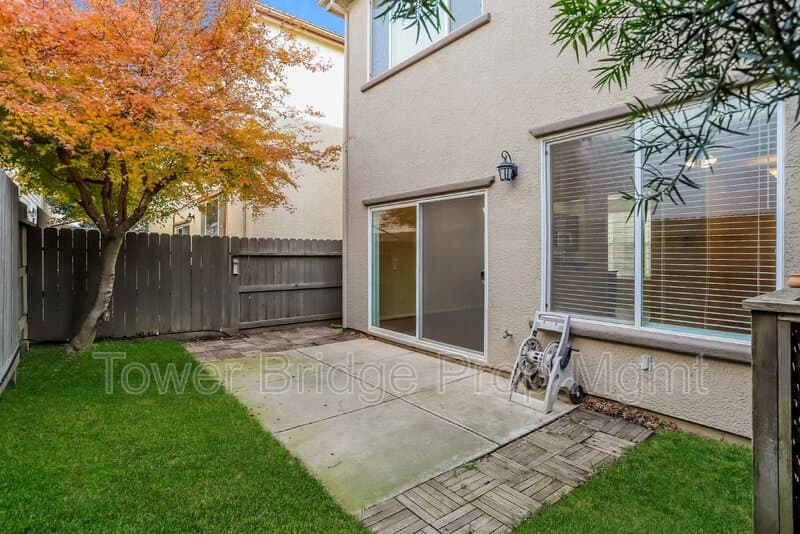 Rancho Cordova House: 11825 Everdell Way
