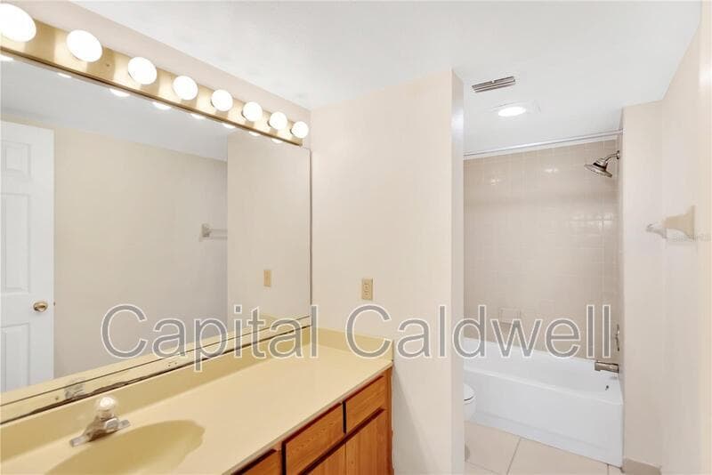 Clearwater Condo: 1900 Pelican Landing Blvd