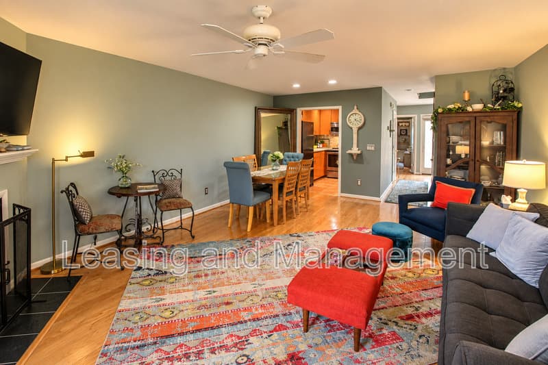 Charleston Townhome: 5 Townpark Lane