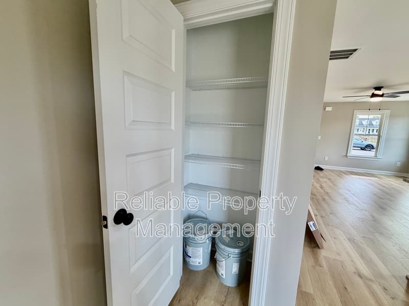 Pine Level Townhome: 428 W Main St