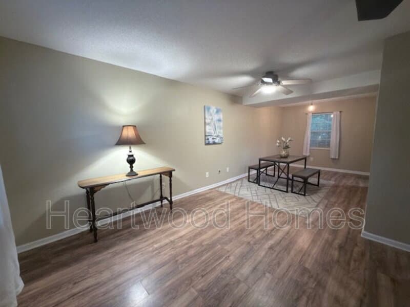 West Columbia House: 264 Orchard Hill Drive