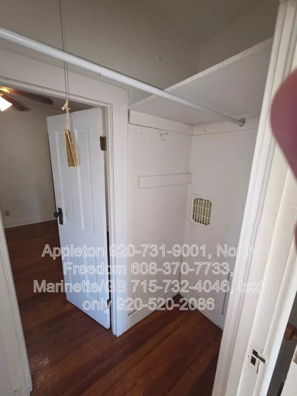 New Holstein Condo: 2103 Broadway St- Upper