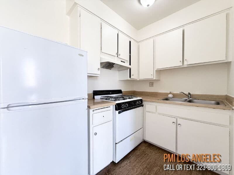 Los Angeles Condo: 1497 West 29th Street