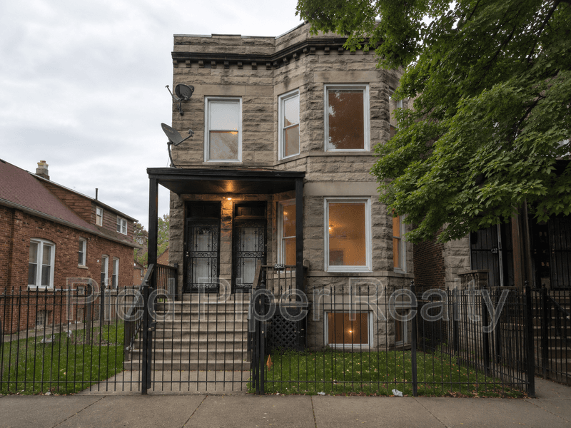 Chicago Condo: 5621 South Elizabeth Street - 1
