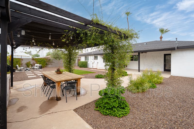 Phoenix House: 1731 W Highland Ave
