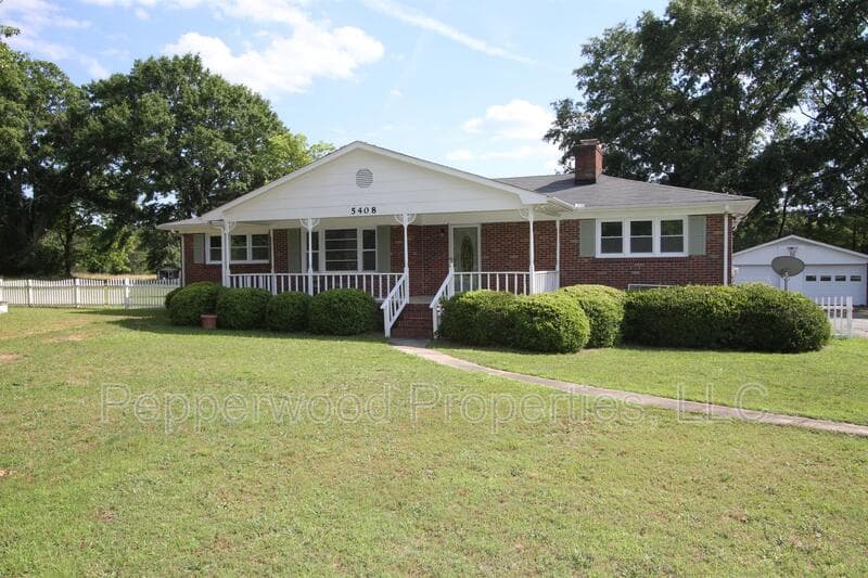 Pauline House: 5408 South Carolina HWY 215