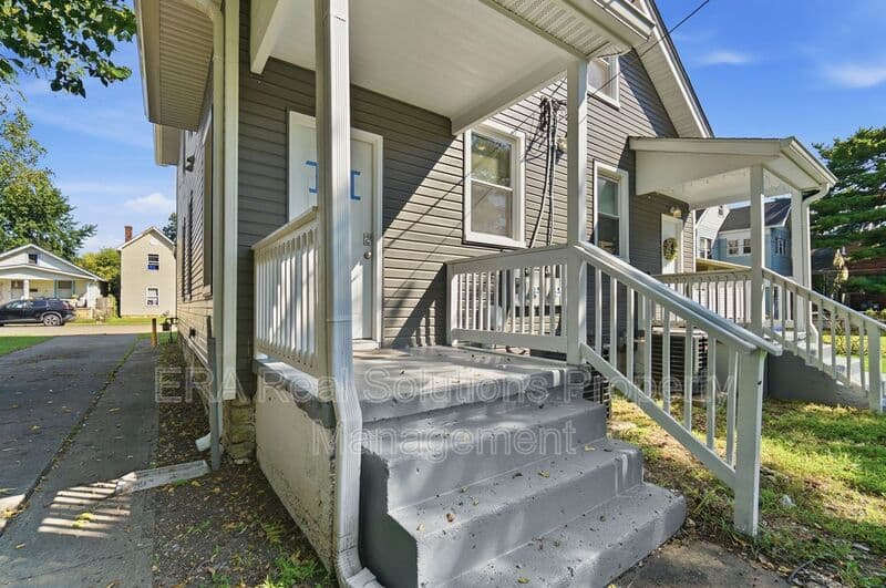 Columbus Condo: 871 Bellows Ave