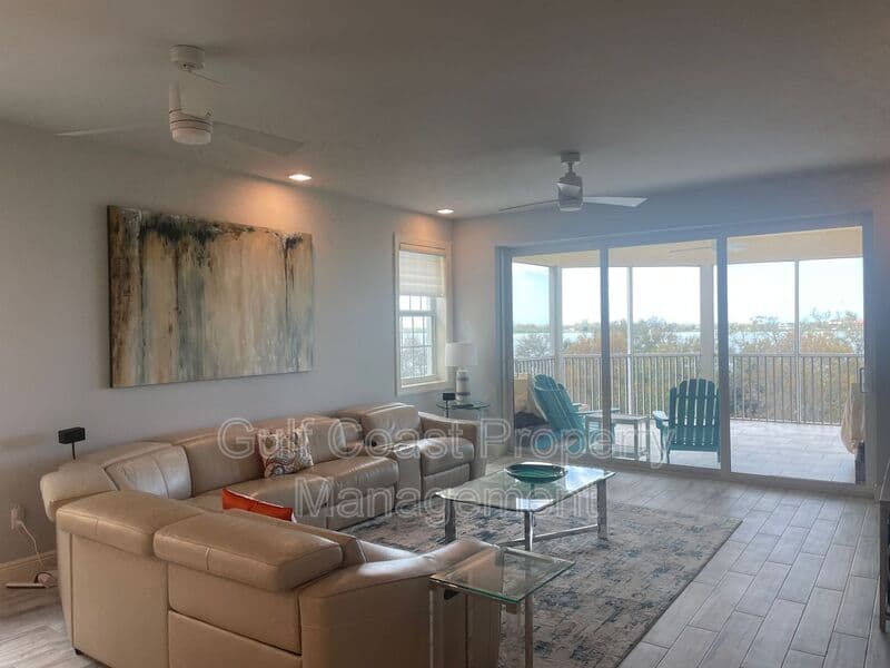 Osprey House: 260 Hidden Bay Dr
