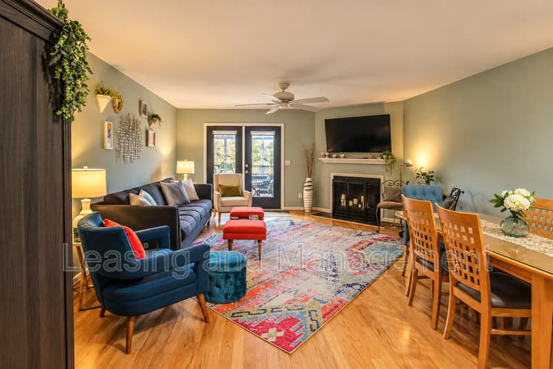 Charleston Townhome: 5 Townpark Lane
