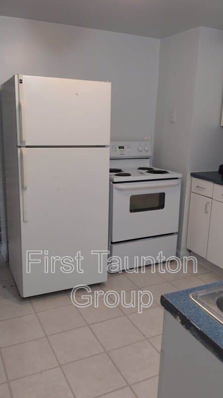 Taunton Condo: 458 Weir Street